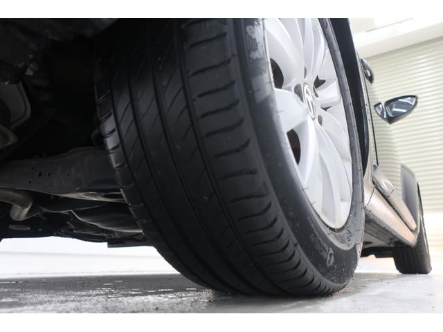 ザ・ビートル デザイン　ワンオーナー　純正ナビＴＶ　バックカメラ　黒革シート　シートヒーター　ブラインドスポットディテクション　保証書　スペアキー　禁煙車　ＥＴＣ　ＵＳＢ接続ケーブル　オートライト　クルーズコントロール（57枚目）