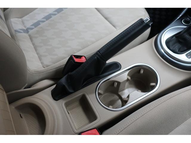 ザ・ビートル デザイン　ブラインドスポットディテクション　ＨＩＤヘッドランプ　純正ナビＴＶ　バックカメラ　ＥＴＣ　前後ドライブレコーダー　１６インチ純正ホイール　記録簿　スペアキー　禁煙車　スマートキー　プッシュスタート（22枚目）