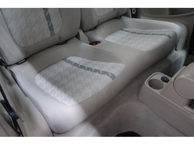 ザ・ビートル デザイン　ブラインドスポットディテクション　ＨＩＤヘッドランプ　純正ナビＴＶ　バックカメラ　ＥＴＣ　前後ドライブレコーダー　１６インチ純正ホイール　記録簿　スペアキー　禁煙車　スマートキー　プッシュスタート（42枚目）