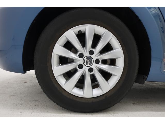 ザ・ビートル デザイン　ブラインドスポットディテクション　ＨＩＤヘッドランプ　純正ナビＴＶ　バックカメラ　ＥＴＣ　前後ドライブレコーダー　１６インチ純正ホイール　記録簿　スペアキー　禁煙車　スマートキー　プッシュスタート（64枚目）