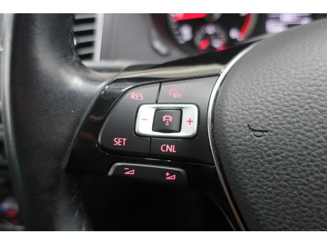 �t�H���N�X���[�Q���́A�����ȎԂł��낤�Ƒ傫�ȎԂł��낤�ƁA�i���ƈ��S���Ɉ�؂̑Ë������܂���B�N���X�𒴂����{�f�B�����A�d���ȃh�A�̕܂艹�́A���ׂĂ̎Ԏ�ɋ��ʂ���h�邬�Ȃ��i���̏؂ł��B