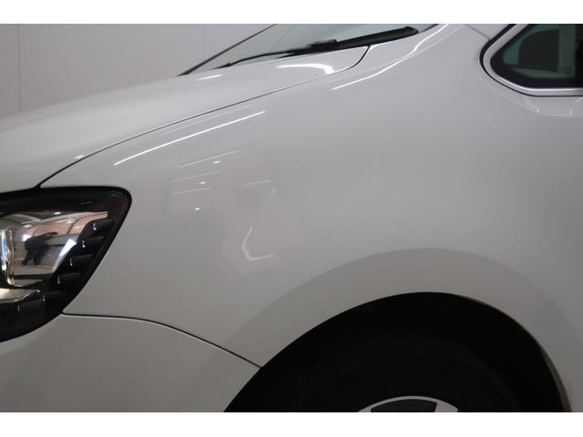 �t�H���N�X���[�Q���́A�����ȎԂł��낤�Ƒ傫�ȎԂł��낤�ƁA�i���ƈ��S���Ɉ�؂̑Ë������܂���B�N���X�𒴂����{�f�B�����A�d���ȃh�A�̕܂艹�́A���ׂĂ̎Ԏ�ɋ��ʂ���h�邬�Ȃ��i���̏؂ł��B