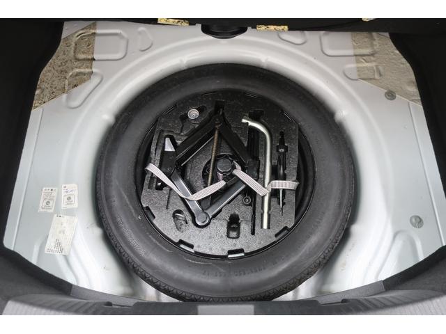 ザ・ビートル デザイン　社外ナビＴＶ　ＥＴＣ　ＨＩＤヘッドランプ　１６インチ純正ホイール　Ｂｌｕｅｔｏｏｔｈオーディオ　フォグランプ　革巻きステアリング　８スピーカー　記録簿　禁煙車（42枚目）