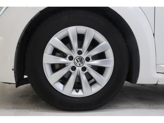 ザ・ビートル デザイン　社外ナビＴＶ　ＥＴＣ　ＨＩＤヘッドランプ　１６インチ純正ホイール　Ｂｌｕｅｔｏｏｔｈオーディオ　フォグランプ　革巻きステアリング　８スピーカー　記録簿　禁煙車（63枚目）