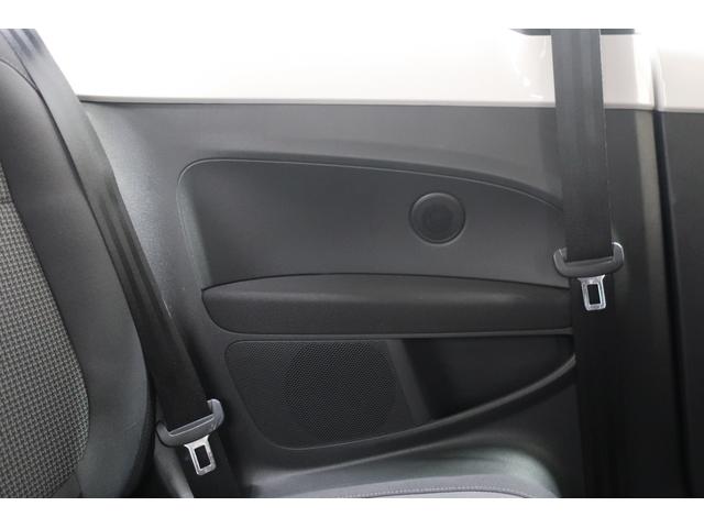 ザ・ビートル デザイン　社外ナビＴＶ　ＥＴＣ　ＨＩＤヘッドランプ　１６インチ純正ホイール　Ｂｌｕｅｔｏｏｔｈオーディオ　フォグランプ　革巻きステアリング　８スピーカー　記録簿　禁煙車（68枚目）