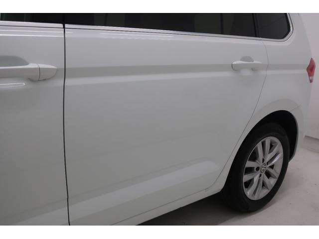 �t�H���N�X���[�Q���́A���x�������̃h�C�c�A�A�E�g�o�[���œO��I�ɒb��������Ă��܂����B������ł̈��|�I�Ȉ��萫�ƗD�ꂽ���s���\�́A�ߍ��Ȋ��Ő��܂ꂽ�u�v�Ԃ����E���̃h���C�o�[�ɑI�΂�闝�R�ł��B