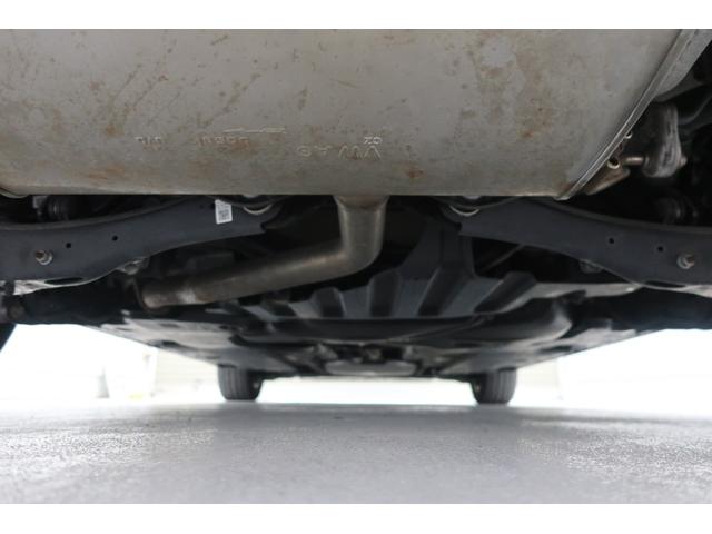 �t�H���N�X���[�Q���́A�����ȎԂł��낤�Ƒ傫�ȎԂł��낤�ƁA�i���ƈ��S���Ɉ�؂̑Ë������܂���B�N���X�𒴂����{�f�B�����A�d���ȃh�A�̕܂艹�́A���ׂĂ̎Ԏ�ɋ��ʂ���h�邬�Ȃ��i���̏؂ł��B