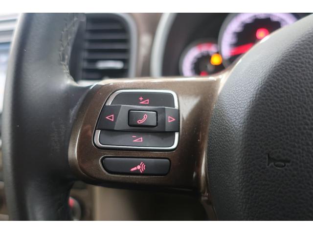 �t�H���N�X���[�Q���́A�����ȎԂł��낤�Ƒ傫�ȎԂł��낤�ƁA�i���ƈ��S���Ɉ�؂̑Ë������܂���B�N���X�𒴂����{�f�B�����A�d���ȃh�A�̕܂艹�́A���ׂĂ̎Ԏ�ɋ��ʂ���h�邬�Ȃ��i���̏؂ł��B