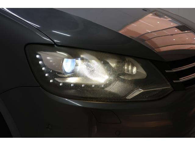 �t�H���N�X���[�Q���́A�����ȎԂł��낤�Ƒ傫�ȎԂł��낤�ƁA�i���ƈ��S���Ɉ�؂̑Ë������܂���B�N���X�𒴂����{�f�B�����A�d���ȃh�A�̕܂艹�́A���ׂĂ̎Ԏ�ɋ��ʂ���h�邬�Ȃ��i���̏؂ł��B