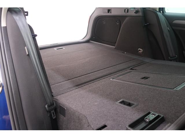 �t�H���N�X���[�Q���́A�����ȎԂł��낤�Ƒ傫�ȎԂł��낤�ƁA�i���ƈ��S���Ɉ�؂̑Ë������܂���B�N���X�𒴂����{�f�B�����A�d���ȃh�A�̕܂艹�́A���ׂĂ̎Ԏ�ɋ��ʂ���h�邬�Ȃ��i���̏؂ł��B