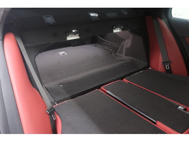 �����ȎԂł��낤�Ƒ傫�ȎԂł��낤�ƁA�i���ƈ��S���Ɉ�؂̑Ë������܂���B�N���X�𒴂����{�f�B�����A�d���ȃh�A�̕܂艹�́A���ׂĂ̎Ԏ�ɋ��ʂ���h�邬�Ȃ��i���̏؂ł��B