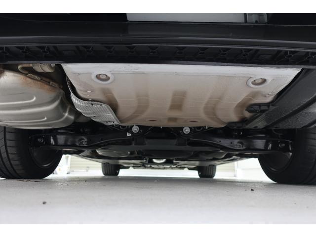 �t�H���N�X���[�Q���́A�����ȎԂł��낤�Ƒ傫�ȎԂł��낤�ƁA�i���ƈ��S���Ɉ�؂̑Ë������܂���B�N���X�𒴂����{�f�B�����A�d���ȃh�A�̕܂艹�́A���ׂĂ̎Ԏ�ɋ��ʂ���h�邬�Ȃ��i���̏؂ł��B