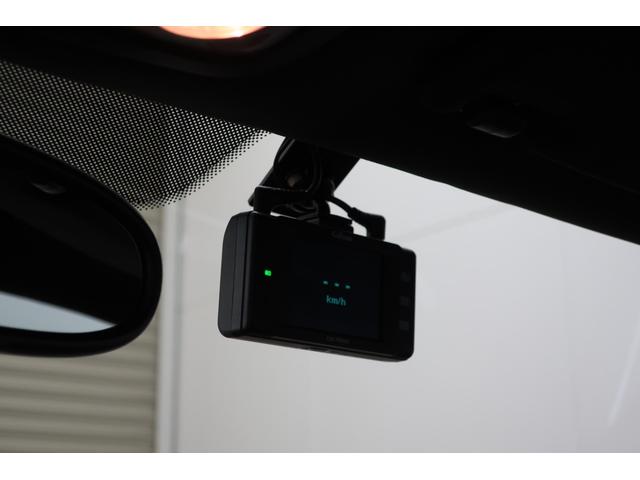 スペシャル・バグ　ＡｐｐＣｏｎｎｅｃｔ　バックカメラ　ドライブレコーダー　ＥＴＣ　スマートキー　シートヒーター　パークディスタンスコントロール　ＨＩＤヘッドランプ　１７インチ純正アルミホイール　リアスポイラー（画像34）