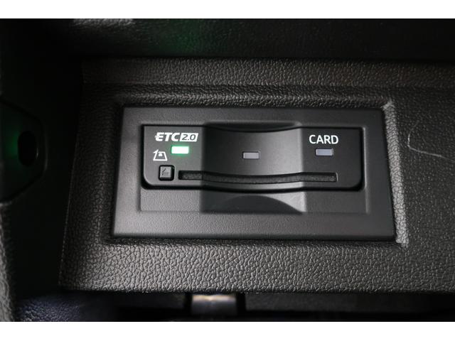 ＴＳＩ　４モーション　Ｒラインアドバンス　パノラマスライディングルーフ　ＨａｒｍａｎＫａｒｄｏｎプレミアムサウンドシステム　２０インチ純正アルミホイール　ドライブレコーダー　ＥＴＣ　ＬＥＤヘッドランプ　革シート　パワーバックドア（画像38）