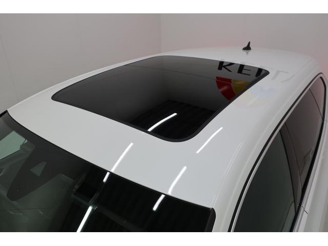 ＴＳＩ　４モーション　Ｒラインアドバンス　パノラマスライディングルーフ　ＨａｒｍａｎＫａｒｄｏｎプレミアムサウンドシステム　２０インチ純正アルミホイール　ドライブレコーダー　ＥＴＣ　ＬＥＤヘッドランプ　革シート　パワーバックドア（画像57）