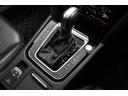 ＴＳＩ　４モーション　Ｒラインアドバンス　ワンオーナー　パノラマスライディングルーフ　革シート　純正ナビ　バックカメラ　ＨａｒｍａｎＫａｒｄｏｎプレミアムサウンド　２０インチ純正ホイール　ＬＥＤヘッドランプ　シートヒーター　記録簿　禁煙車（20枚目）
