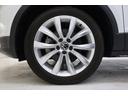 フォルクスワーゲンは、小さな車であろうと大きな車であろうと、品質と安全性に一切の妥協をしません。クラスを超えたボディ剛性、重厚なドアの閉まり音は、すべての車種に共通する揺るぎない品質の証です。