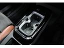 フォルクスワーゲンは、小さな車であろうと大きな車であろうと、品質と安全性に一切の妥協をしません。クラスを超えたボディ剛性、重厚なドアの閉まり音は、すべての車種に共通する揺るぎない品質の証です。
