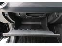 フォルクスワーゲンは、小さな車であろうと大きな車であろうと、品質と安全性に一切の妥協をしません。クラスを超えたボディ剛性、重厚なドアの閉まり音は、すべての車種に共通する揺るぎない品質の証です。