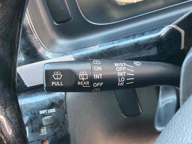 ハイエースバン 　両側スライドドア　ＡＴ　アルミホイール　エアコン　パワーステアリング　パワーウィンドウ　運転席エアバッグ　助手席エアバッグ（8枚目）