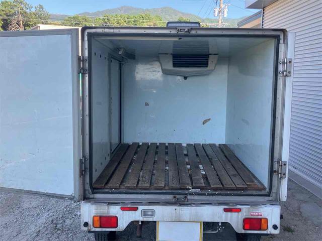 キャリイトラック  軽トラック AT エアコン パワーステアリング 運転席エアバッグ(12枚目)