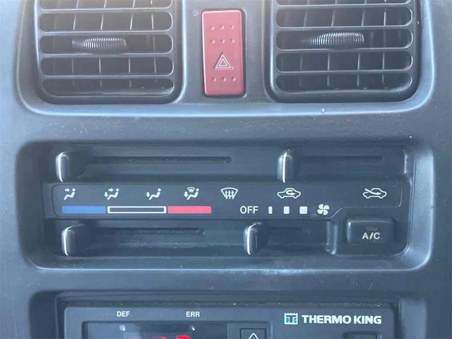 キャリイトラック  軽トラック AT エアコン パワーステアリング 運転席エアバッグ(28枚目)