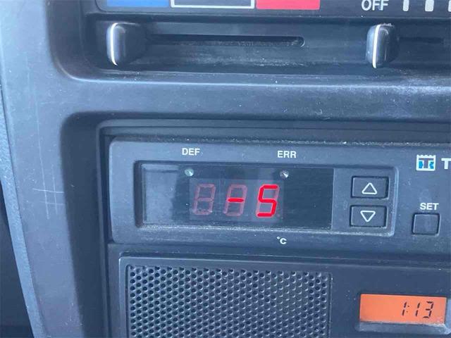 キャリイトラック  軽トラック AT エアコン パワーステアリング 運転席エアバッグ(30枚目)
