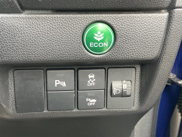 フィットハイブリッド Fパッケージ ハイブリッド ETC バックカメラ ナビ TV クリアランスソナー スマートキー 電動格納ミラー AT 盗難防止システム 衝突安全ボディ CD USB Bluetooth ABS ESC エアコン(10枚目)