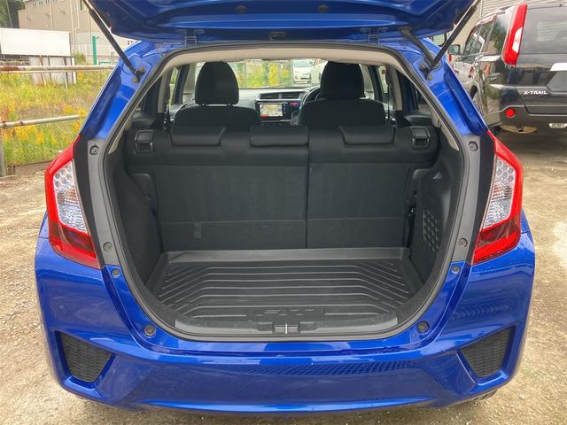 フィットハイブリッド Fパッケージ ハイブリッド ETC バックカメラ ナビ TV クリアランスソナー スマートキー 電動格納ミラー AT 盗難防止システム 衝突安全ボディ CD USB Bluetooth ABS ESC エアコン(19枚目)