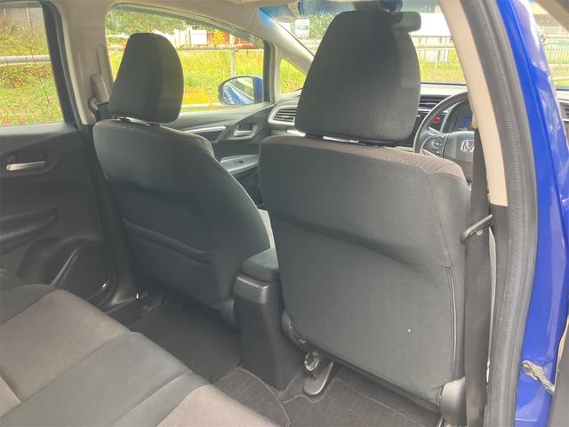 フィットハイブリッド Fパッケージ ハイブリッド ETC バックカメラ ナビ TV クリアランスソナー スマートキー 電動格納ミラー AT 盗難防止システム 衝突安全ボディ CD USB Bluetooth ABS ESC エアコン(46枚目)