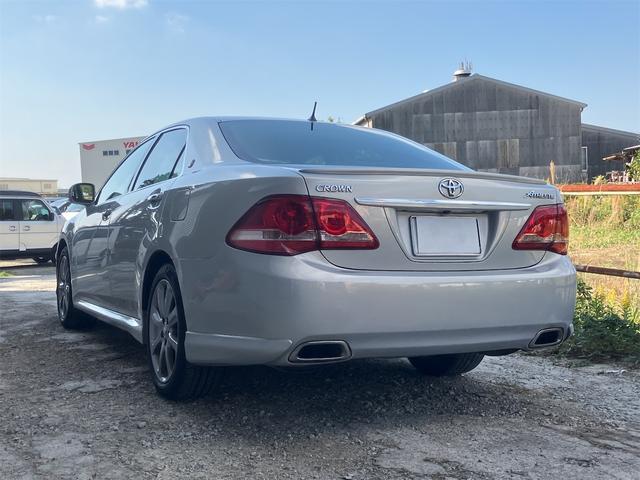 クラウン アスリート　ＥＴＣ　オートクルーズコントロール　バックカメラ　ナビ　ＴＶ　アルミホイール　オートライト　ＨＩＤ　ＡＴ　スマートキー　電動格納ミラー　盗難防止システム　ＣＤ　ＤＶＤ再生　ＭＤ（17枚目）