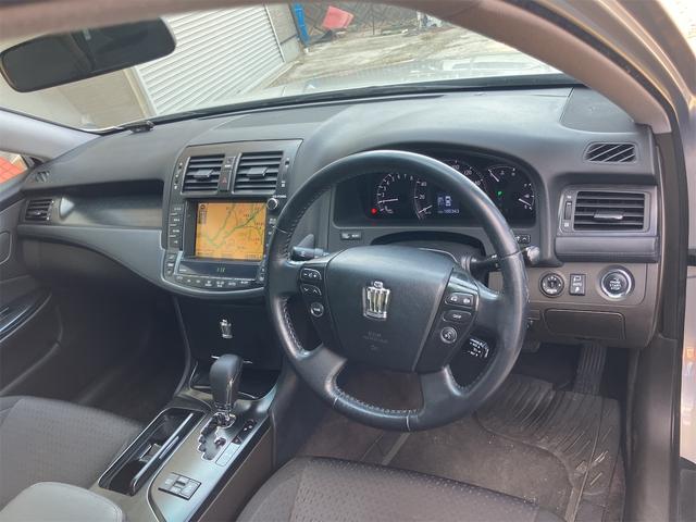 クラウン アスリート　ＥＴＣ　オートクルーズコントロール　バックカメラ　ナビ　ＴＶ　アルミホイール　オートライト　ＨＩＤ　ＡＴ　スマートキー　電動格納ミラー　盗難防止システム　ＣＤ　ＤＶＤ再生　ＭＤ（33枚目）