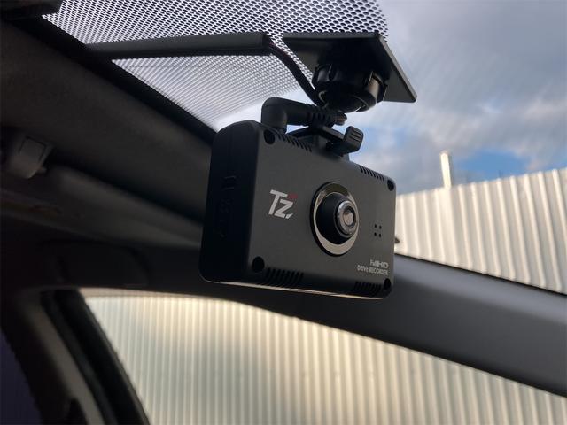 �h���C�u���R�[�_�[������f���Ɖ������L�^���Ă����h���C�u���R�[�_�[�́A���̂̍ۂɊm���ȏ؋��\�͂𔭊����Ă���܂��B