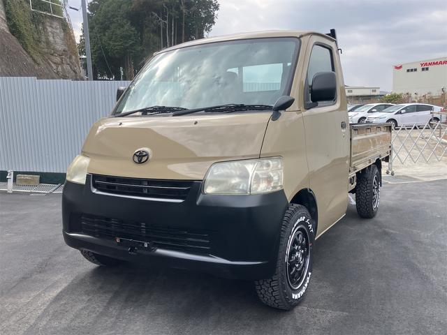 タウンエーストラック 　ＡＴ　ＥＴＣ　ナビ　ＴＶ　アルミホイール　エアコン　運転席エアバッグ　助手席エアバッグ　ＣＤ　ＤＶＤ再生　ＵＳＢ　Ｂｌｕｅｔｏｏｔｈ（2枚目）