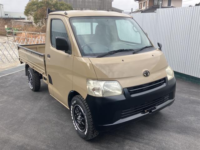 タウンエーストラック 　ＡＴ　ＥＴＣ　ナビ　ＴＶ　アルミホイール　エアコン　運転席エアバッグ　助手席エアバッグ　ＣＤ　ＤＶＤ再生　ＵＳＢ　Ｂｌｕｅｔｏｏｔｈ（4枚目）