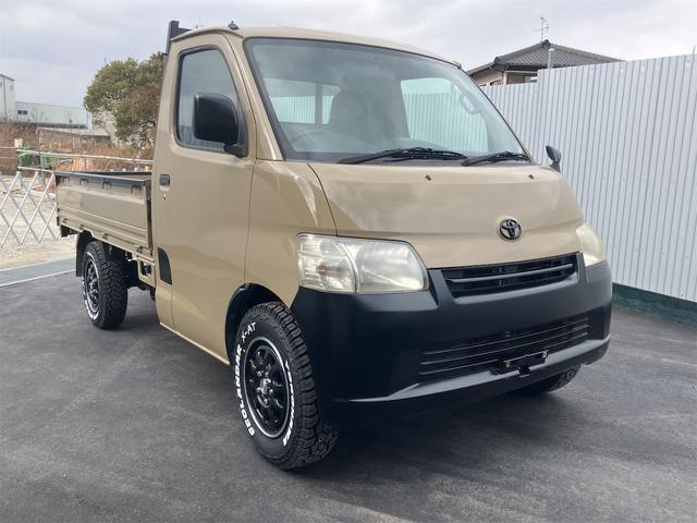 タウンエーストラック 　ＡＴ　ＥＴＣ　ナビ　ＴＶ　アルミホイール　エアコン　運転席エアバッグ　助手席エアバッグ　ＣＤ　ＤＶＤ再生　ＵＳＢ　Ｂｌｕｅｔｏｏｔｈ（5枚目）