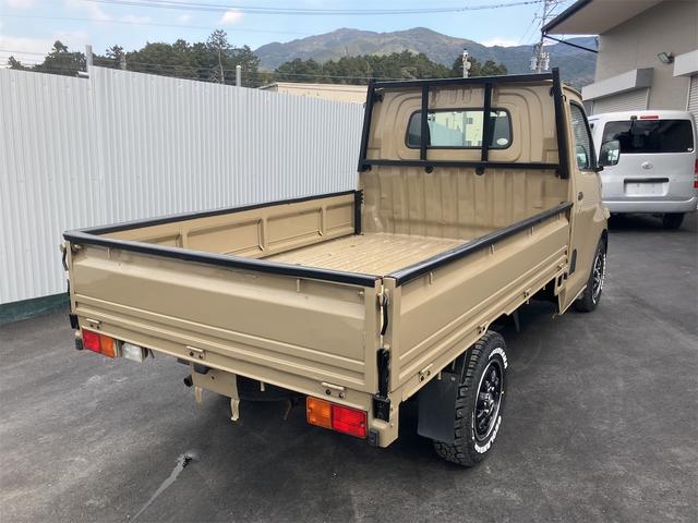 タウンエーストラック 　ＡＴ　ＥＴＣ　ナビ　ＴＶ　アルミホイール　エアコン　運転席エアバッグ　助手席エアバッグ　ＣＤ　ＤＶＤ再生　ＵＳＢ　Ｂｌｕｅｔｏｏｔｈ（6枚目）