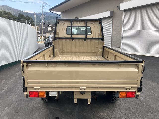 タウンエーストラック 　ＡＴ　ＥＴＣ　ナビ　ＴＶ　アルミホイール　エアコン　運転席エアバッグ　助手席エアバッグ　ＣＤ　ＤＶＤ再生　ＵＳＢ　Ｂｌｕｅｔｏｏｔｈ（8枚目）