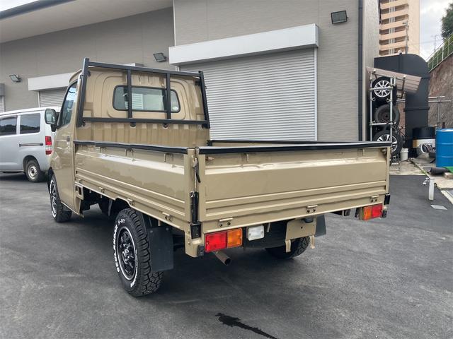 タウンエーストラック 　ＡＴ　ＥＴＣ　ナビ　ＴＶ　アルミホイール　エアコン　運転席エアバッグ　助手席エアバッグ　ＣＤ　ＤＶＤ再生　ＵＳＢ　Ｂｌｕｅｔｏｏｔｈ（10枚目）