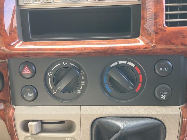 �C���ɍ��킹�Ē����I�ɑ��삷�邱�ƂŁA�ԓ������ł����K�ɕۂĂ܂��B