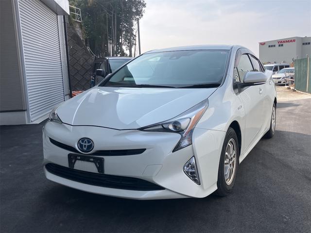 プリウス Ｓ　ドライブレコーダー　レーンアシスト　オートクルーズコントロール　衝突被害軽減システム　バックカメラ　ナビ　ＴＶ　アルミホイール　オートマチックハイビーム　オートライト　ＬＥＤヘッドランプ　ＣＶＴ（12枚目）