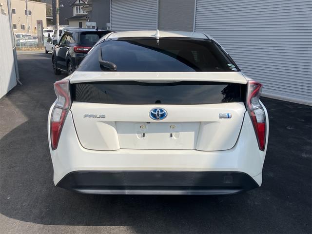 プリウス Ｓ　ドライブレコーダー　レーンアシスト　オートクルーズコントロール　衝突被害軽減システム　バックカメラ　ナビ　ＴＶ　アルミホイール　オートマチックハイビーム　オートライト　ＬＥＤヘッドランプ　ＣＶＴ（18枚目）