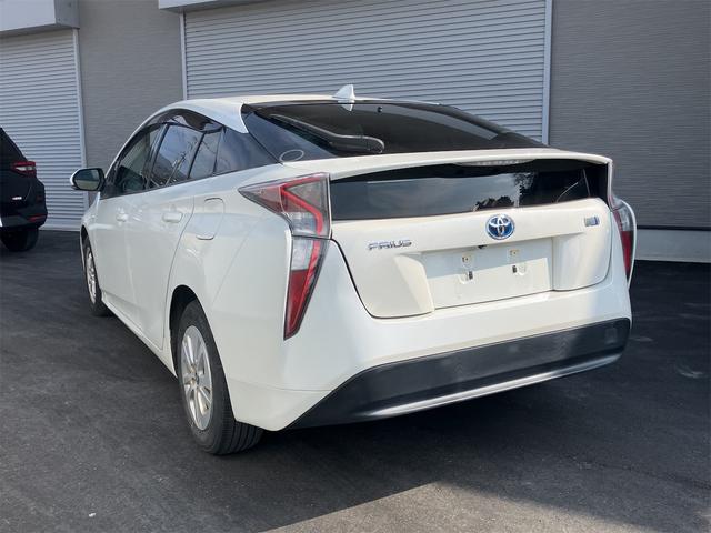 プリウス Ｓ　ドライブレコーダー　レーンアシスト　オートクルーズコントロール　衝突被害軽減システム　バックカメラ　ナビ　ＴＶ　アルミホイール　オートマチックハイビーム　オートライト　ＬＥＤヘッドランプ　ＣＶＴ（20枚目）