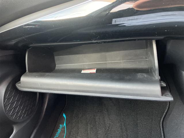 プリウス Ｓ　ドライブレコーダー　レーンアシスト　オートクルーズコントロール　衝突被害軽減システム　バックカメラ　ナビ　ＴＶ　アルミホイール　オートマチックハイビーム　オートライト　ＬＥＤヘッドランプ　ＣＶＴ（35枚目）