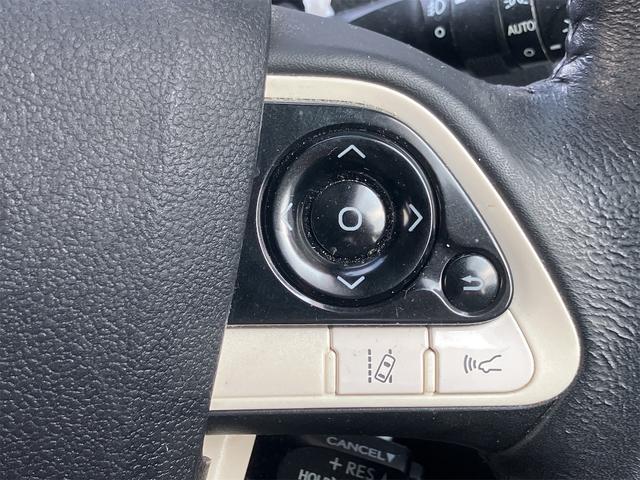 プリウス Ｓ　ドライブレコーダー　レーンアシスト　オートクルーズコントロール　衝突被害軽減システム　バックカメラ　ナビ　ＴＶ　アルミホイール　オートマチックハイビーム　オートライト　ＬＥＤヘッドランプ　ＣＶＴ（45枚目）