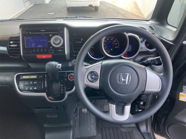 Ｎ－ＢＯＸカスタム Ｇ・Ｌパッケージ　両側スライド・片側電動　オートライト　ＨＩＤ　スマートキー　アイドリングストップ　電動格納ミラー　ベンチシート　ＣＶＴ　盗難防止システム　ＡＢＳ　ＥＳＣ　ＣＤ　ＵＳＢ　ミュージックプレイヤー接続可（3枚目）