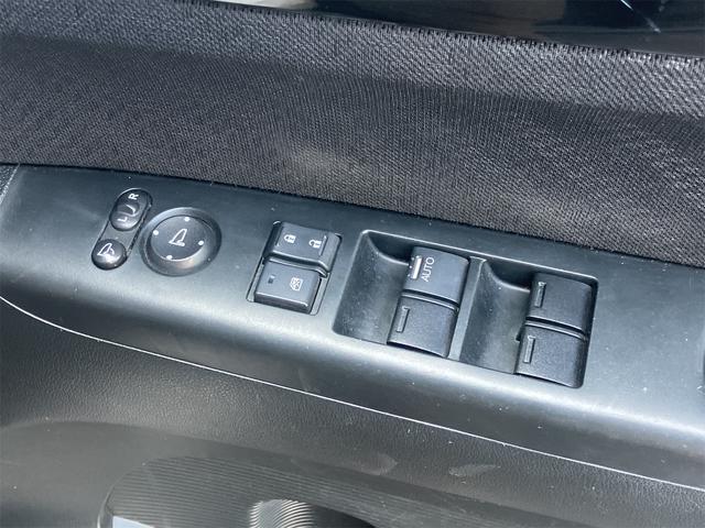 Ｎ－ＢＯＸカスタム Ｇ・Ｌパッケージ　両側スライド・片側電動　オートライト　ＨＩＤ　スマートキー　アイドリングストップ　電動格納ミラー　ベンチシート　ＣＶＴ　盗難防止システム　ＡＢＳ　ＥＳＣ　ＣＤ　ＵＳＢ　ミュージックプレイヤー接続可（10枚目）