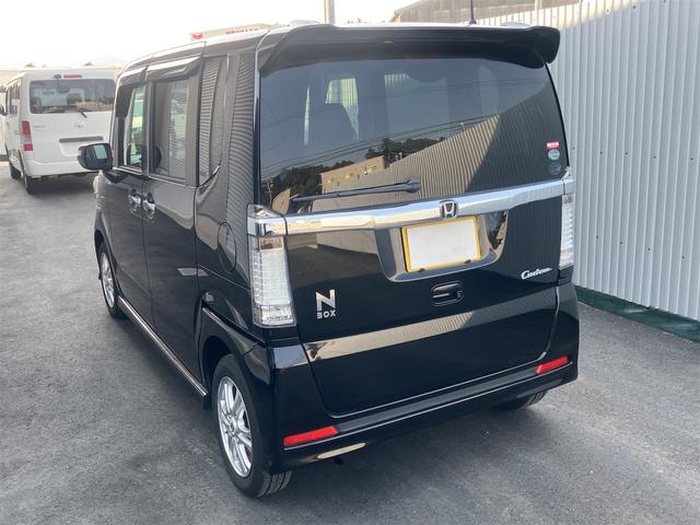 Ｎ－ＢＯＸカスタム Ｇ・Ｌパッケージ　両側スライド・片側電動　オートライト　ＨＩＤ　スマートキー　アイドリングストップ　電動格納ミラー　ベンチシート　ＣＶＴ　盗難防止システム　ＡＢＳ　ＥＳＣ　ＣＤ　ＵＳＢ　ミュージックプレイヤー接続可（19枚目）