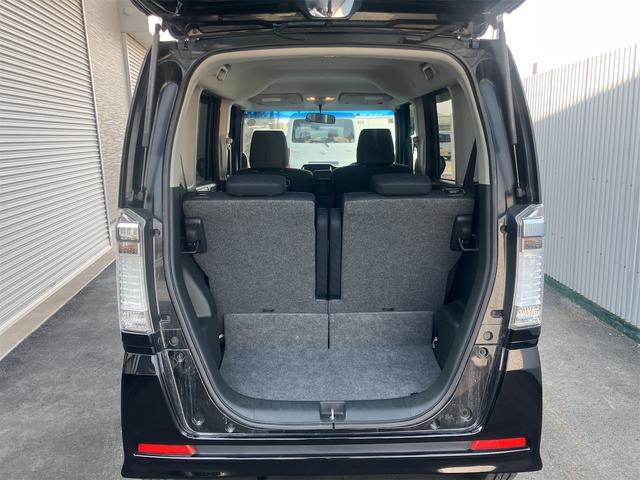 Ｎ－ＢＯＸカスタム Ｇ・Ｌパッケージ　両側スライド・片側電動　オートライト　ＨＩＤ　スマートキー　アイドリングストップ　電動格納ミラー　ベンチシート　ＣＶＴ　盗難防止システム　ＡＢＳ　ＥＳＣ　ＣＤ　ＵＳＢ　ミュージックプレイヤー接続可（24枚目）