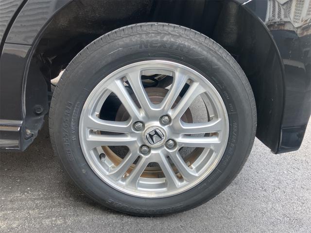 Ｎ－ＢＯＸカスタム Ｇ・Ｌパッケージ　両側スライド・片側電動　オートライト　ＨＩＤ　スマートキー　アイドリングストップ　電動格納ミラー　ベンチシート　ＣＶＴ　盗難防止システム　ＡＢＳ　ＥＳＣ　ＣＤ　ＵＳＢ　ミュージックプレイヤー接続可（26枚目）